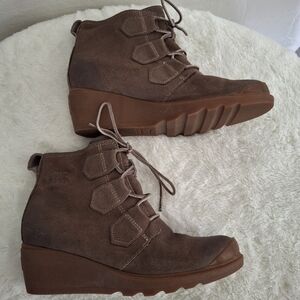 Women's Sorel Brown Toronto Suede Ankle Boots Size 6.5.